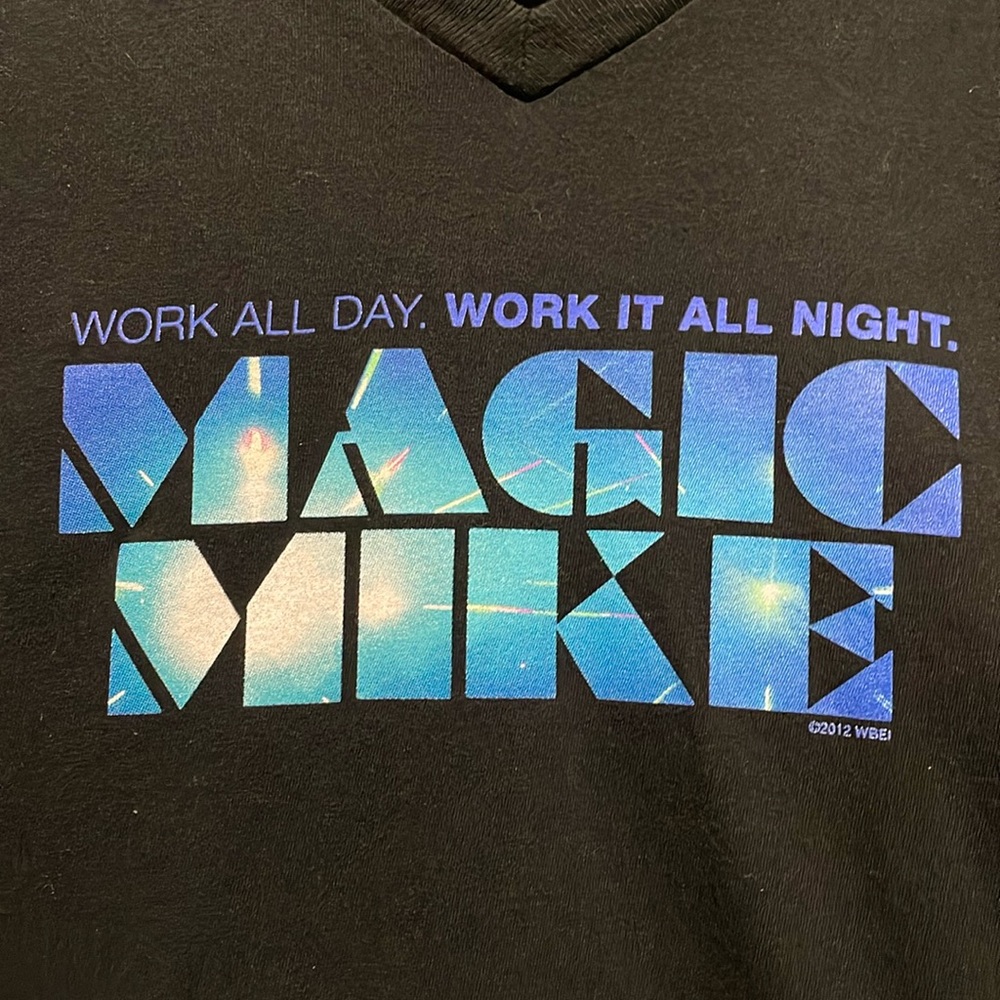 MAGIC MIKE V-Neck Theater Tee